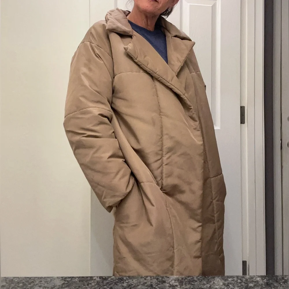 Forever 21 Beige puffer‎ jacket